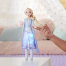 Hasbro E7000ES0 - Die Eisknigin 2 - Lichtzauber Elsa - Puppen Frozen II