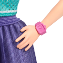 Barbie Fashionistas-Puppe Nr. 232 mit Jersey-Oberteil, violettem Faltenrock und rotem Haar